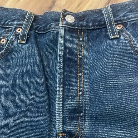 Levi's 501 Original cutoff distressed button fly shorts Sz 32 - Picture 5 of 8